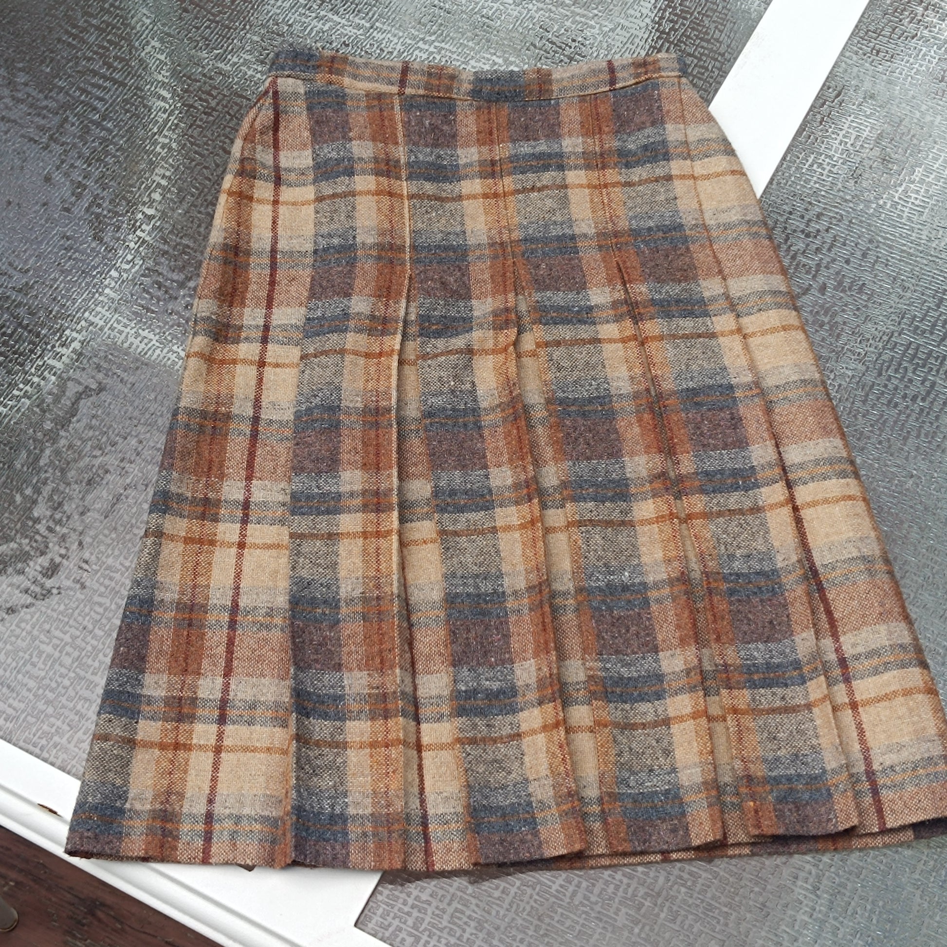 Vintage Russ Togs 70s Plaid Pleated Midi Skirt