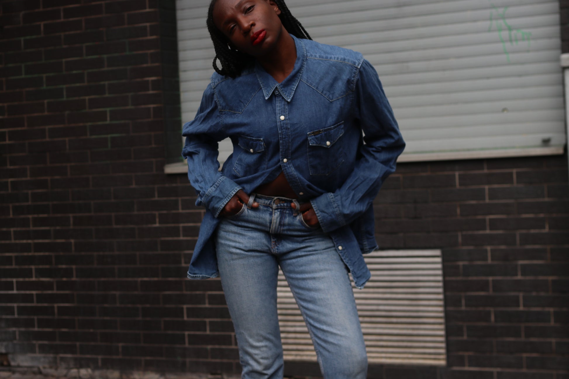 Vintage Lee 90s Western Denim Shirt L Light Wash Cowboy Jean Snap Button Top Blouse