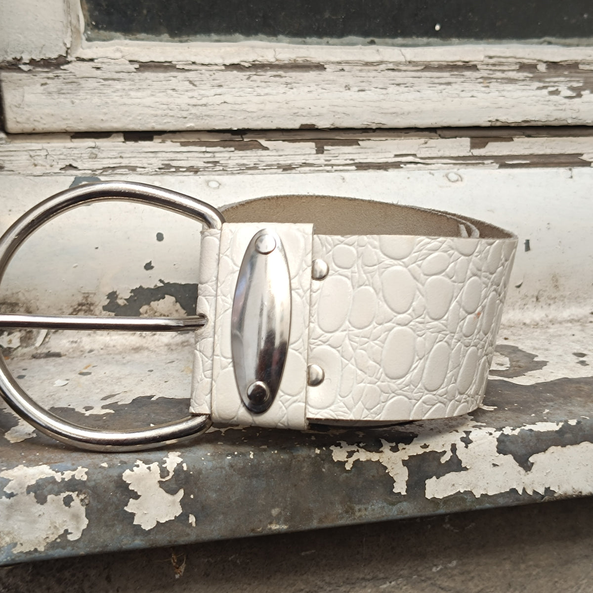 Vintage White Crocodile Embossed Wide Leather Belt - Y2K Statement Buckle