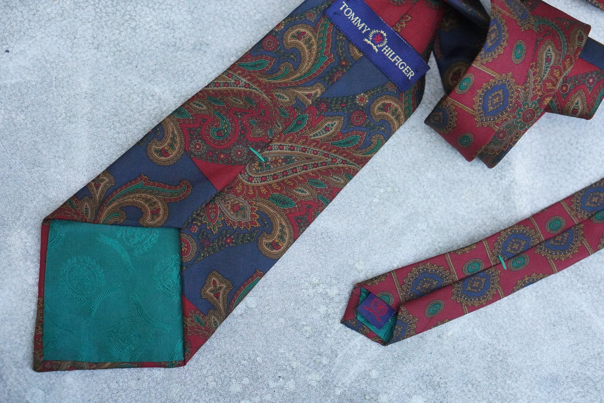 Silk Paisley Tie | Vintage Tommy Hilfiger Necktie Red Blue | One Size