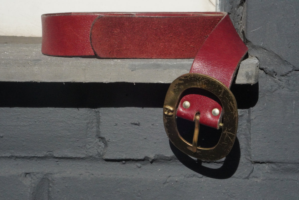 Vintage Leather Belt 70s Red Oval Buckle | Retro Statement Belt M