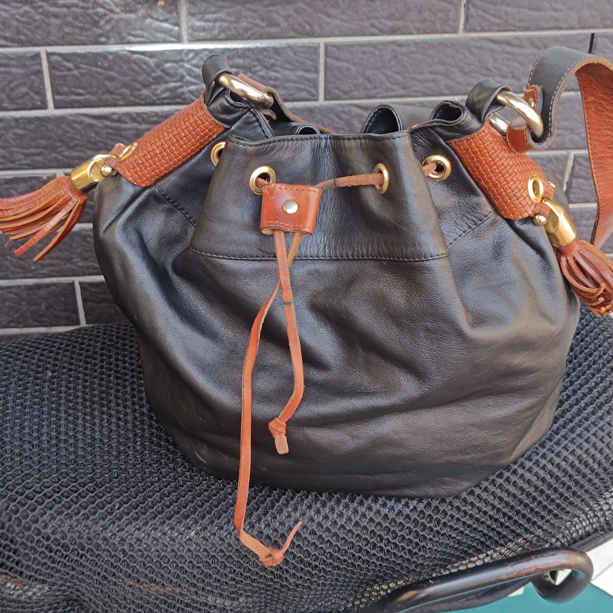Laura Alessandrini Bag - Vintage 80s Black Leather Bucket Bag