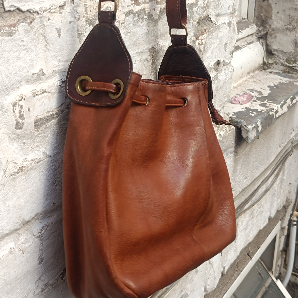 Vintage Cognac Leather Bucket Bag | 80s Drawstring Crossbody Purse