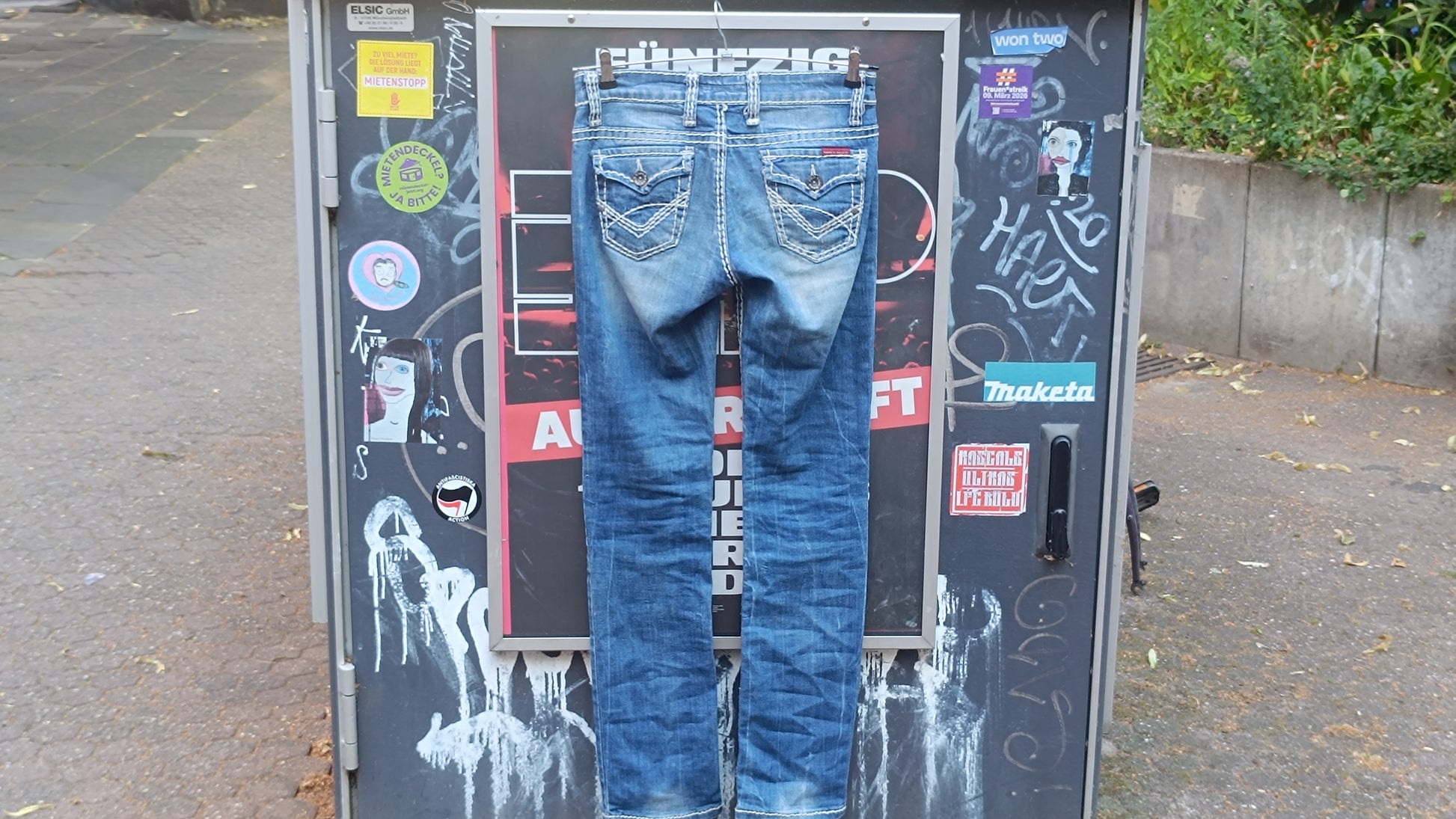 Cipo & Baxx Vintage 2000s Y2K Low Rise Thick Stitch Blue Jeans