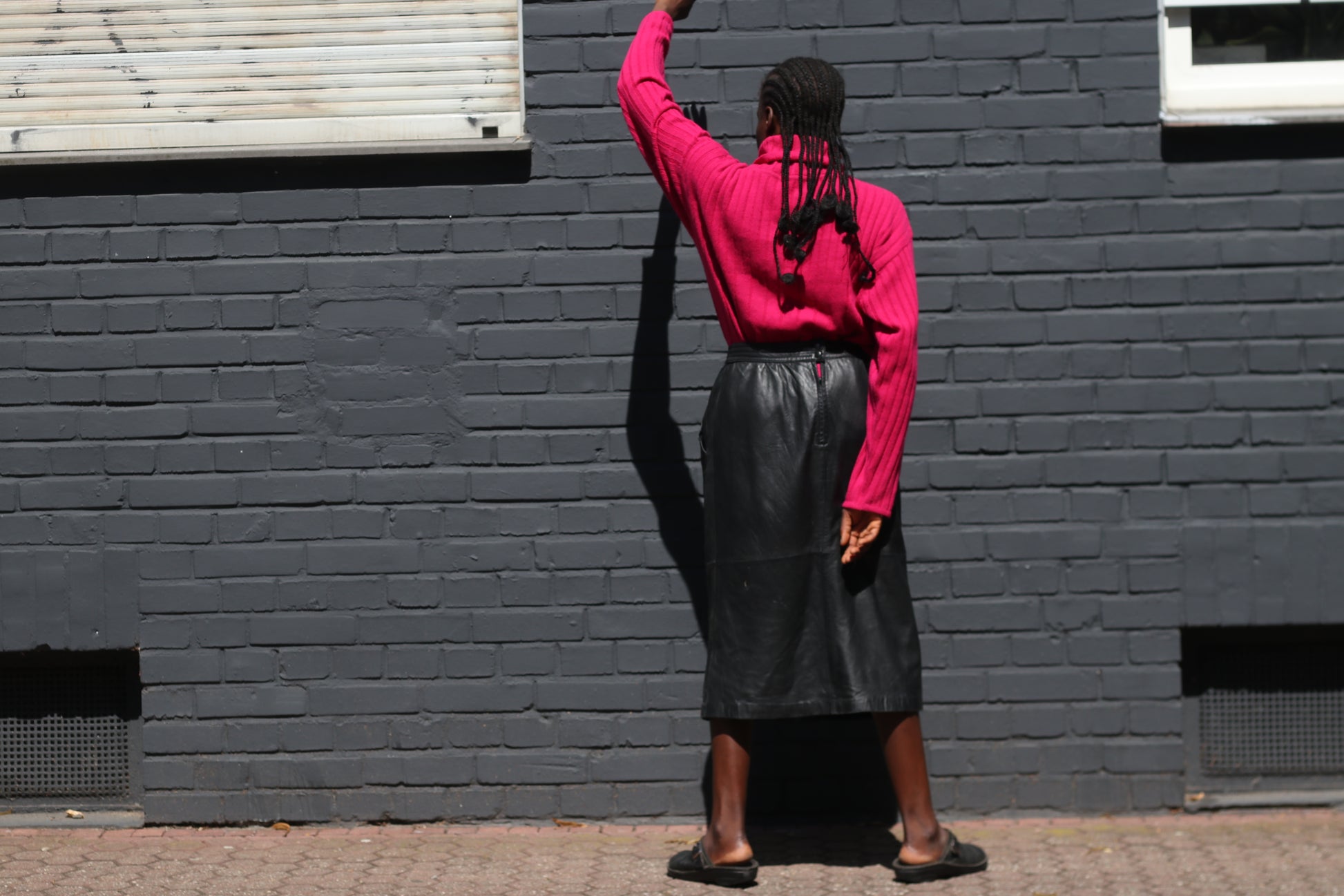 Black Leather Midi Skirt - Vintage 80s High Waist Pencil Skirt | M
