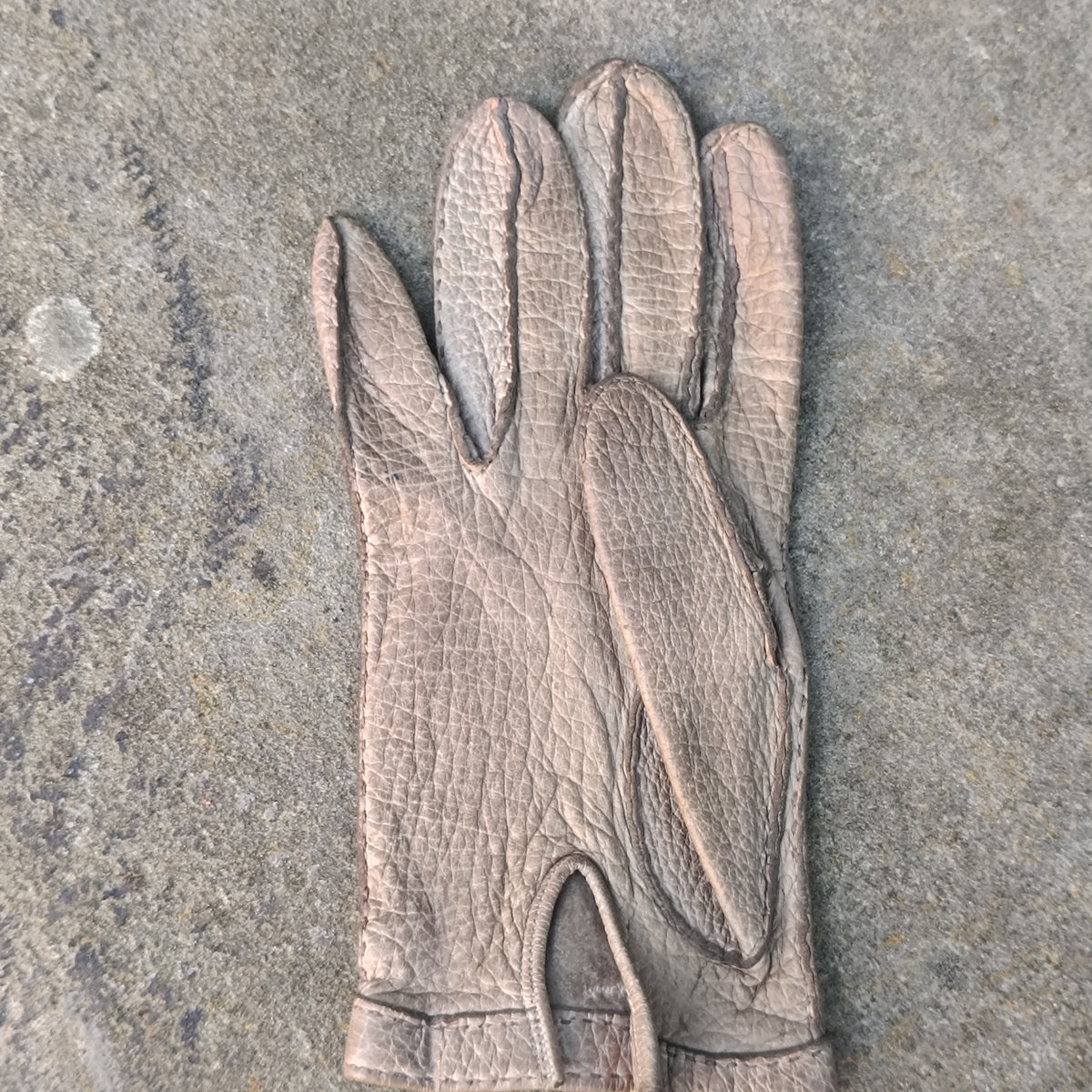 Leather Gloves | Vintage 70s Taupe Peccary Gloves | Size S