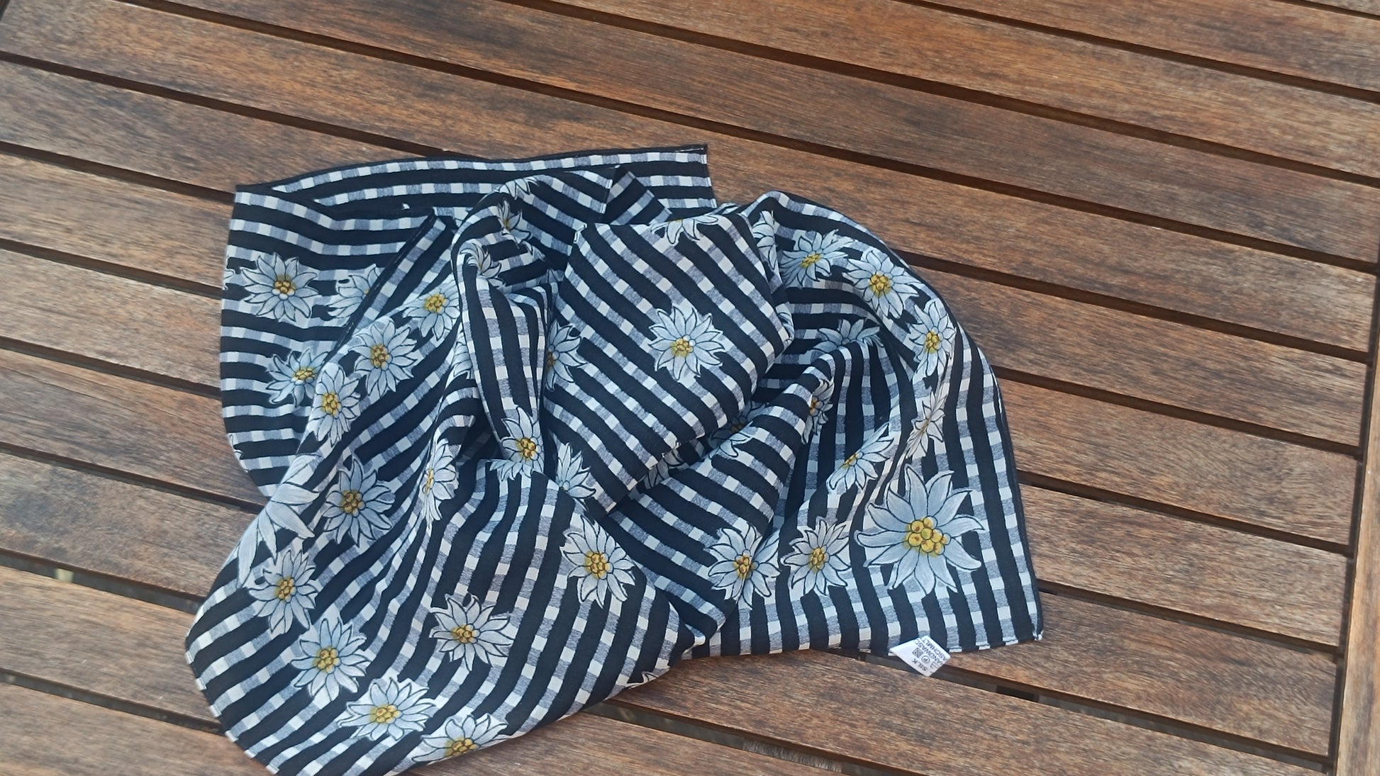 Vintage Silk Edelweiss Scarf - 90s Gingham Alpine Neck Handkerchief