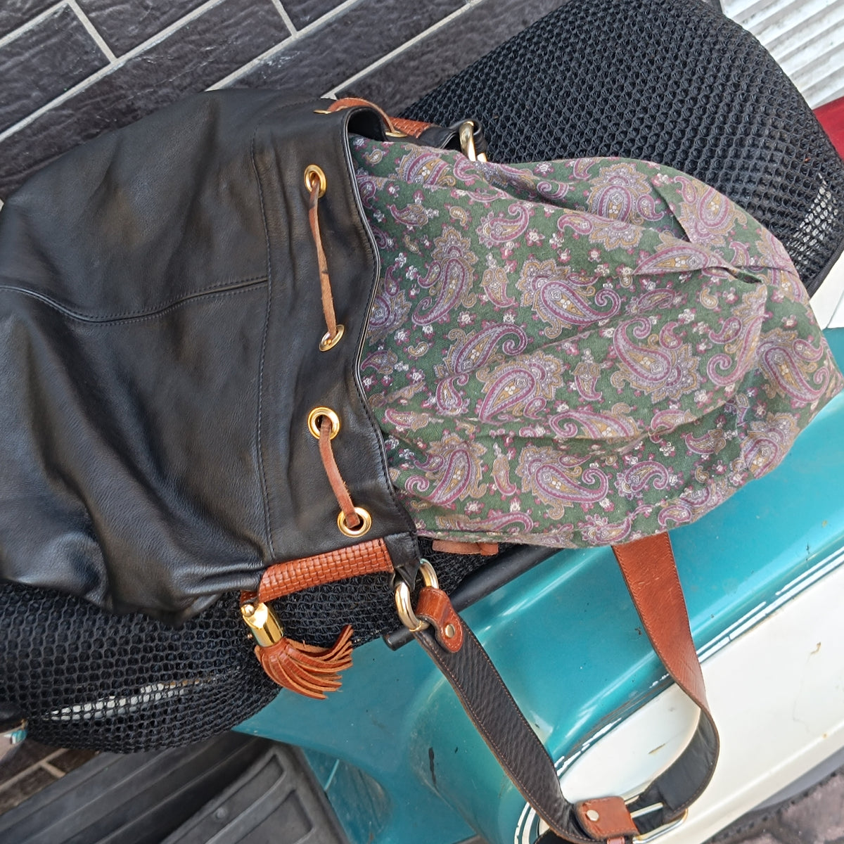 Laura Alessandrini Bag - Vintage 80s Black Leather Bucket Bag