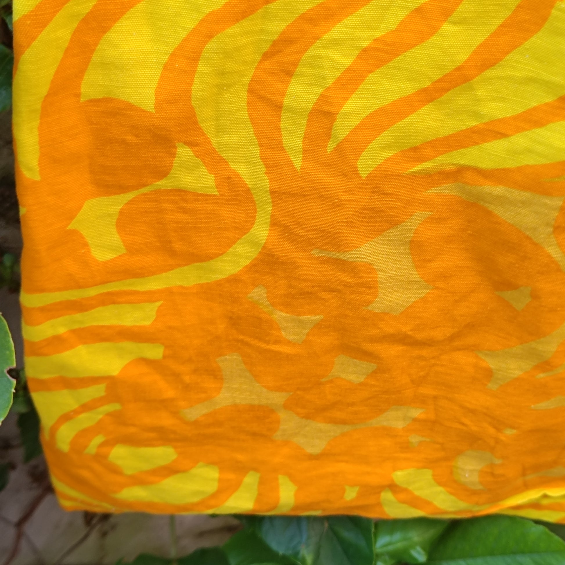 Vintage 1960s Yellow Patterned Shift Dress - Retro Short Sleeve Mini