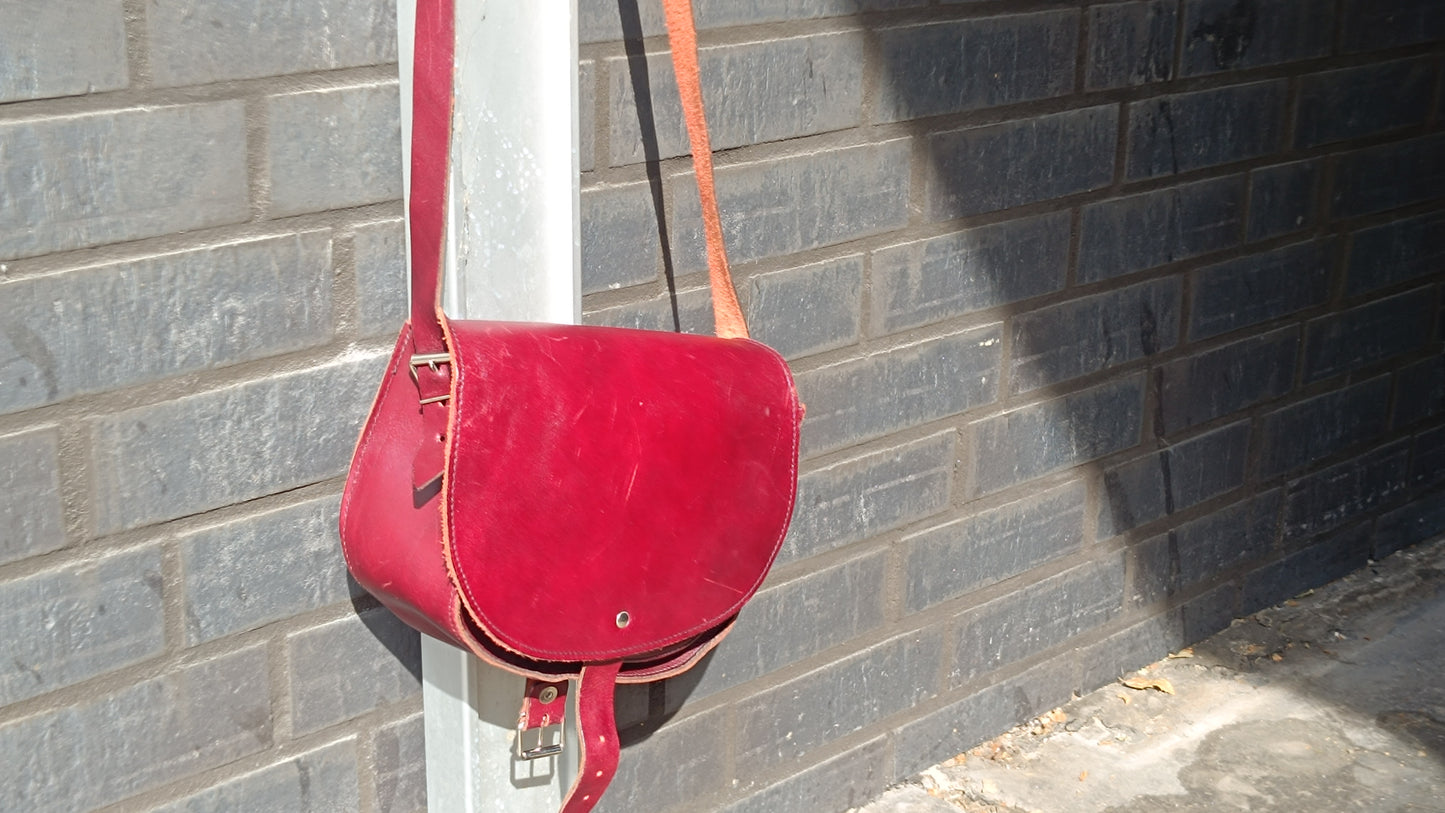 Vintage Red Leather Crossbody Bag - 70s Saddle Shoulder Purse