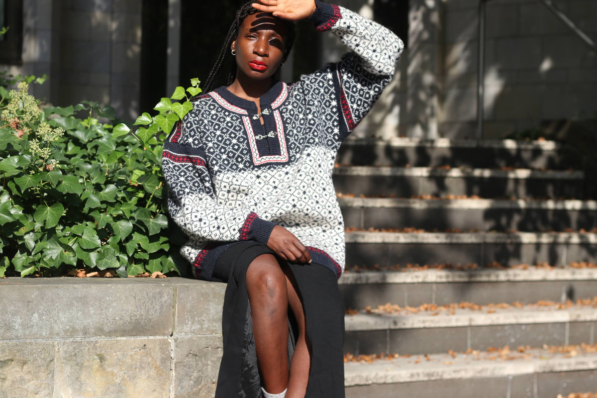 Nordic Knit Sweater | Vintage 90s Wool Blend Jumper | Blue White M