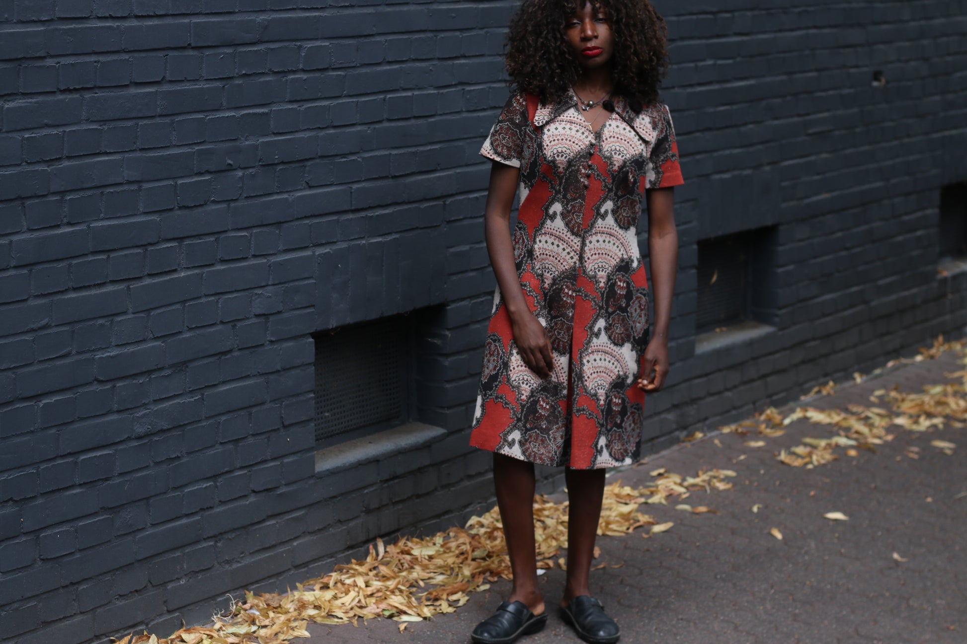 70s Paisley Mini Dress | Vintage Rust Brown A-Line Shift Dress M