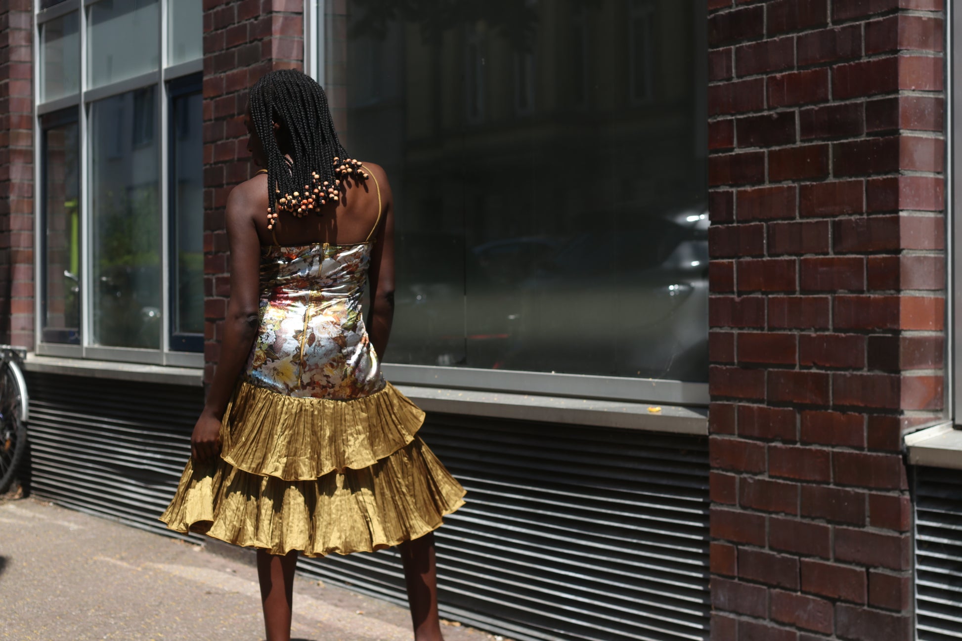 Vintage 1980s Metallic Gold Brocade Ruffle Party Dress Floral Prom Cocktail