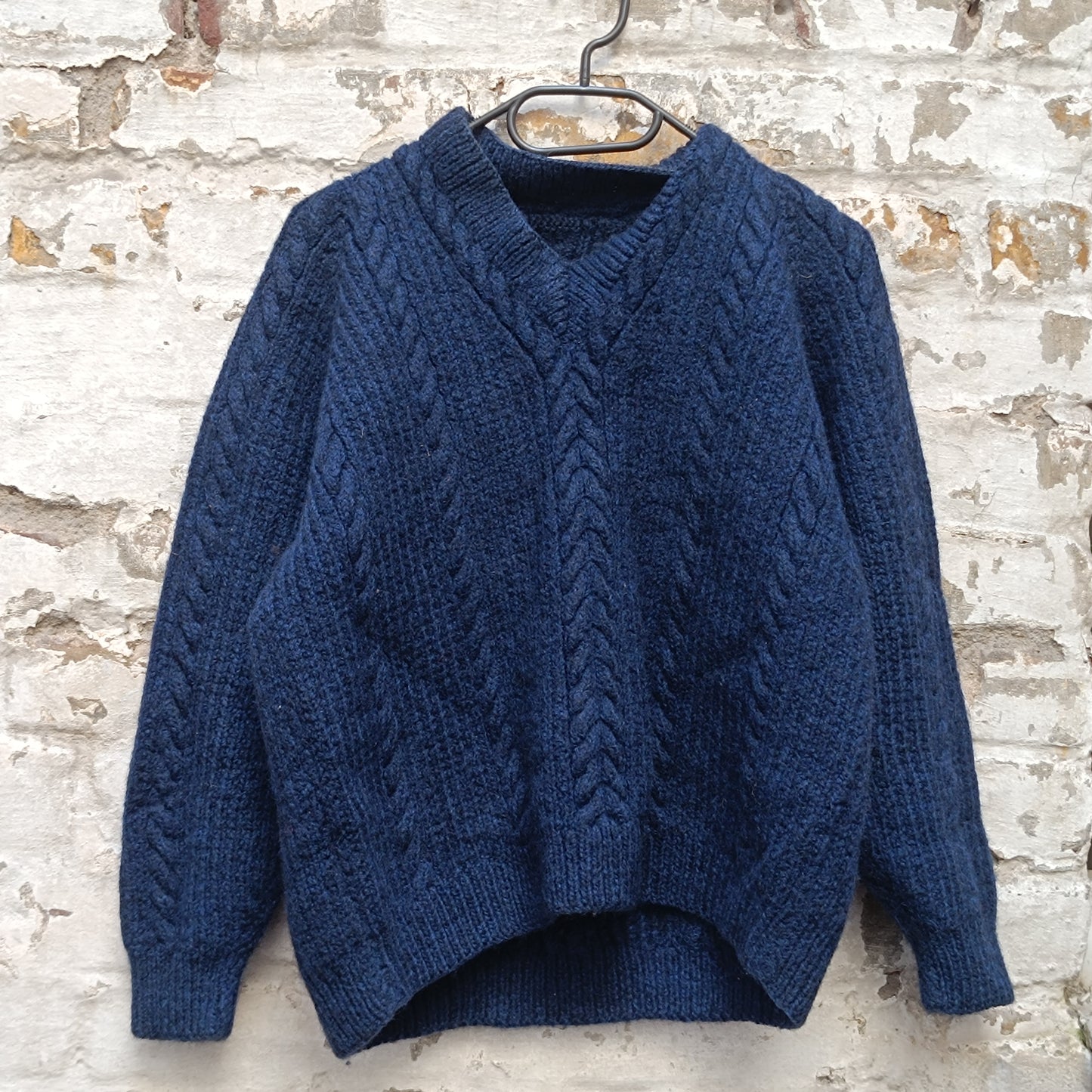 Cable Knit Sweater | Vintage 90s V Neck Jumper | Dark Navy Blue (M)