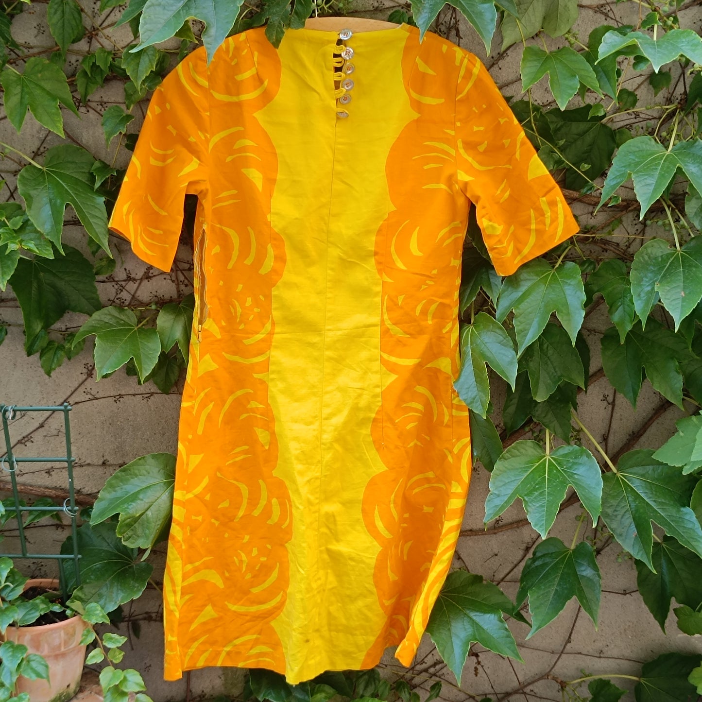 Vintage 1960s Yellow Patterned Shift Dress - Retro Short Sleeve Mini
