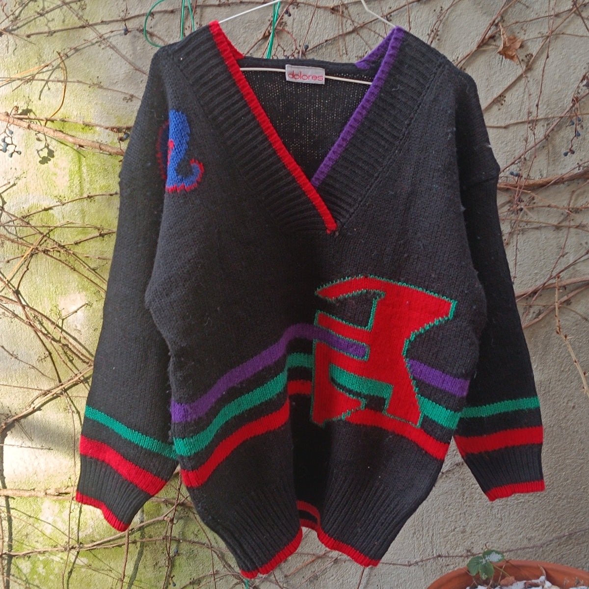 Vintage V-Neck Knit Jumper - 80s Abstract Black Sweater - M/L