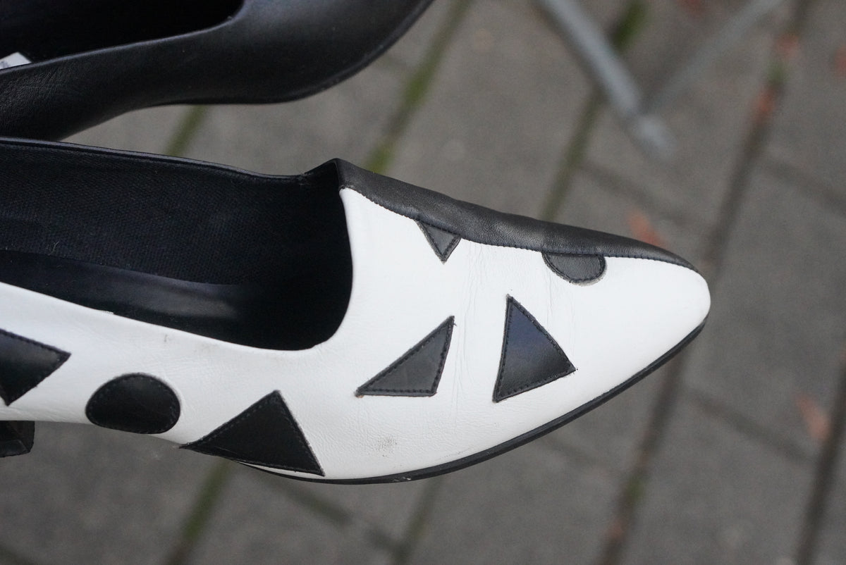 Vintage Leather Loafers | 80s Geometric Graphic Pumps | Black White EU 39