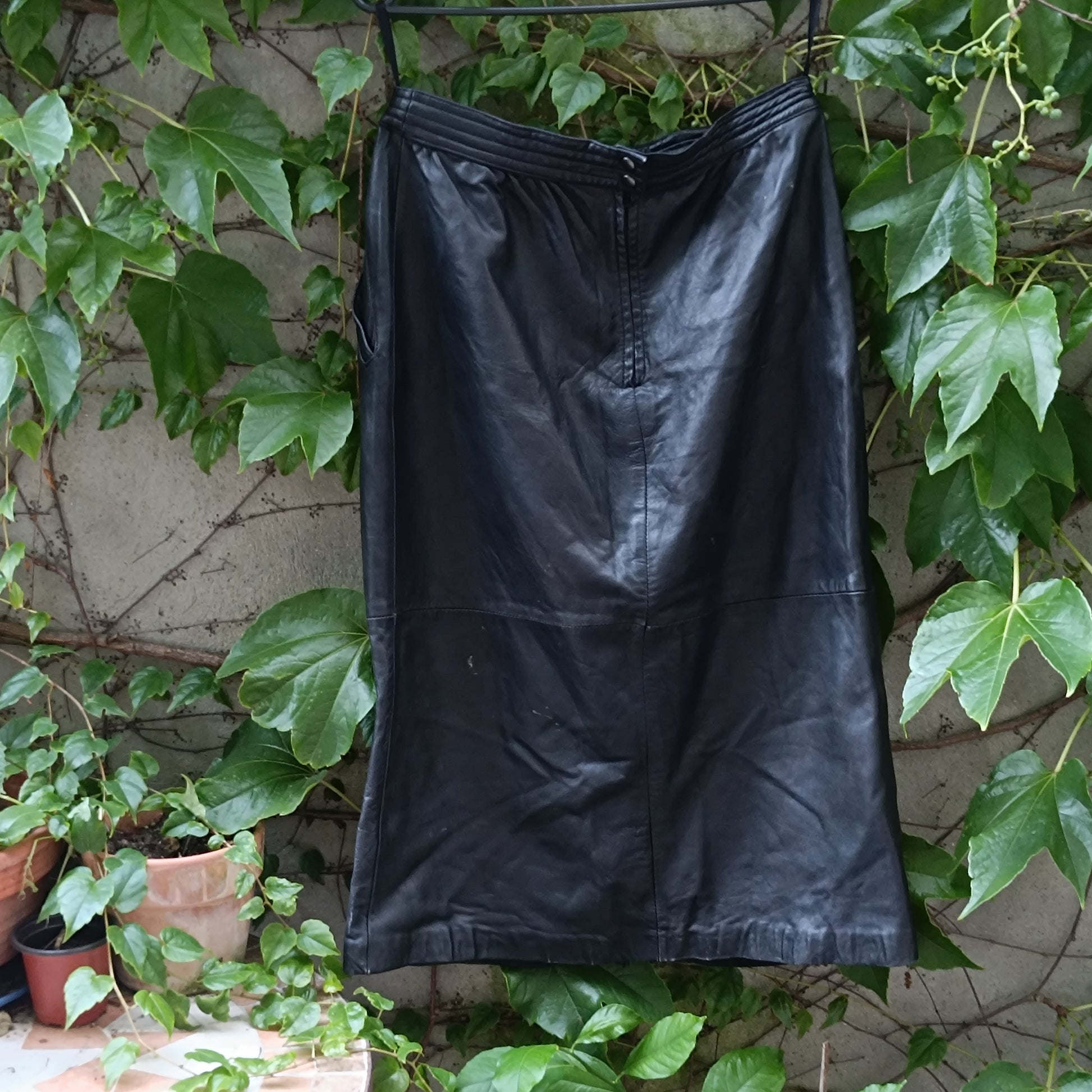 Black Leather Midi Skirt - Vintage 80s High Waist Pencil Skirt | M