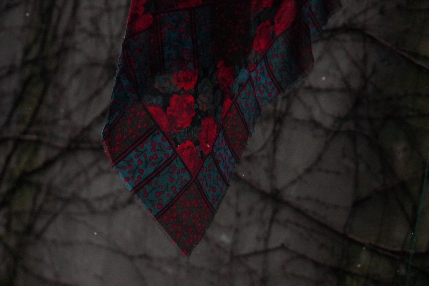 The Heritage Bloom: Vintage Glentex Rose Scarf in Teal & Red