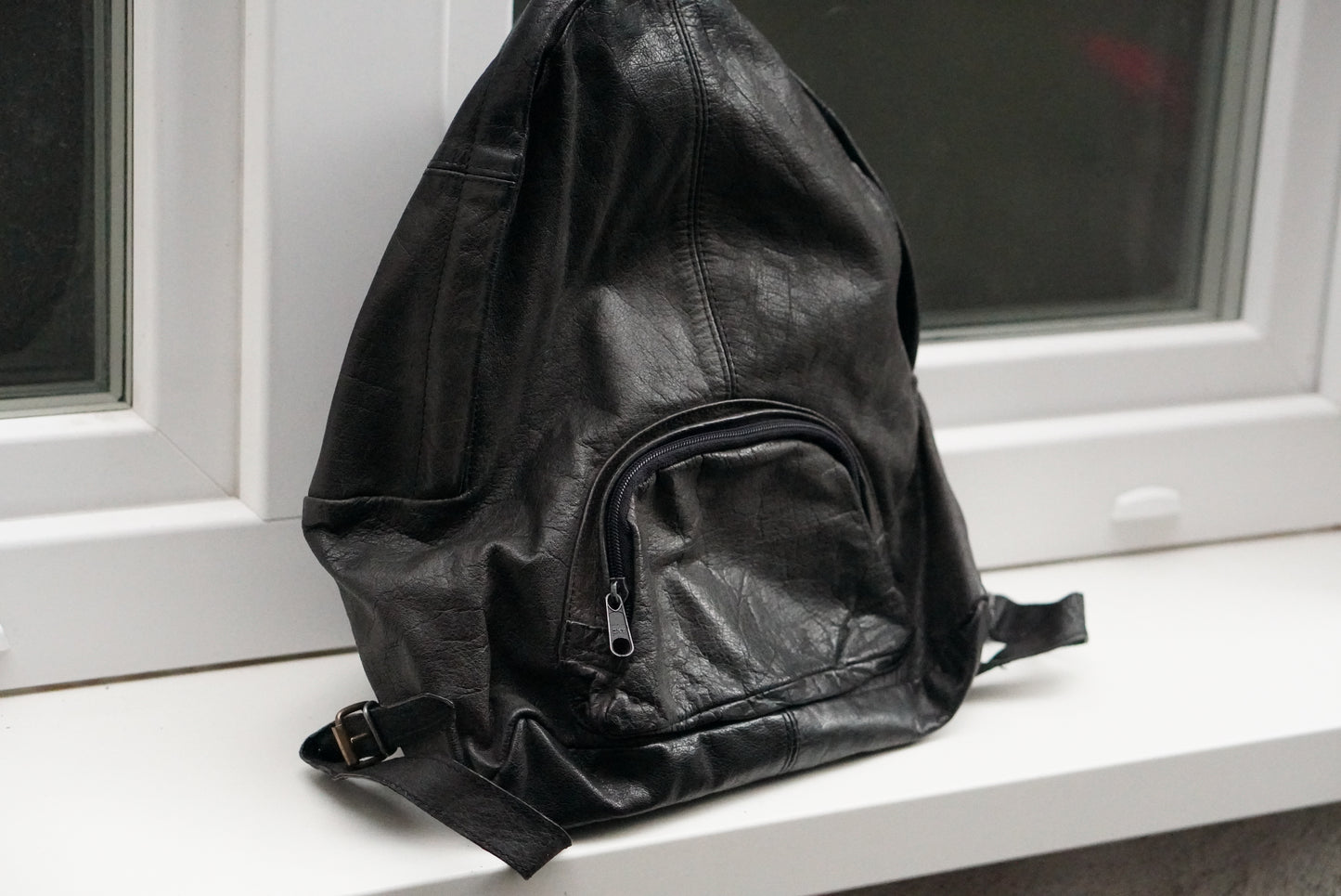 The Nomad Slouchy Vintage Leather Backpack - Obsidian
