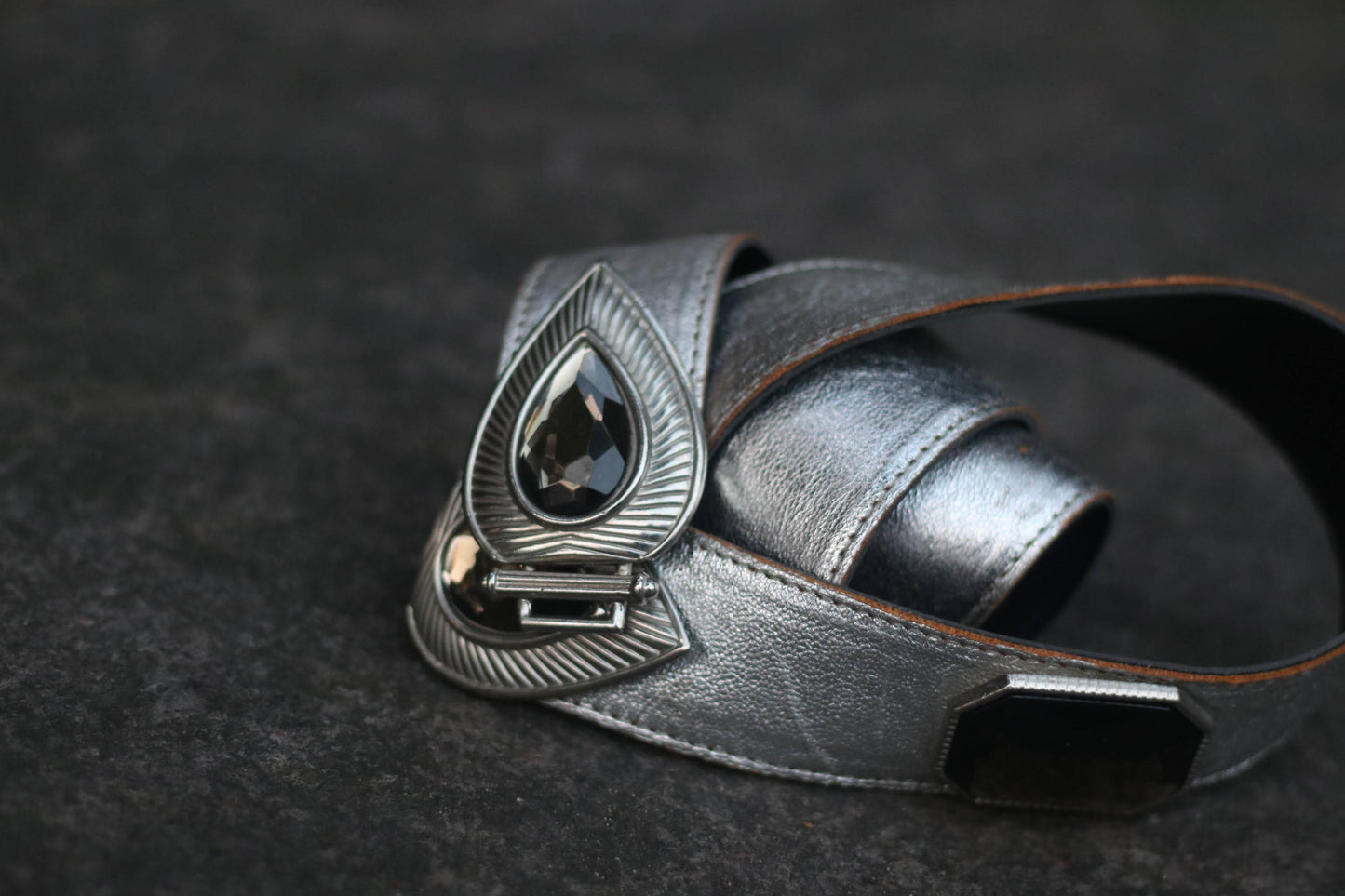 90s Metallic Leather Belt in Silver| Vintage Maximalist Women's belt| Waist Belt with Gem-like details