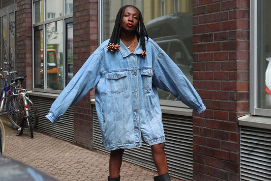 Vintage 90s Oversized Light Wash Denim Jacket - Boyfriend Fit