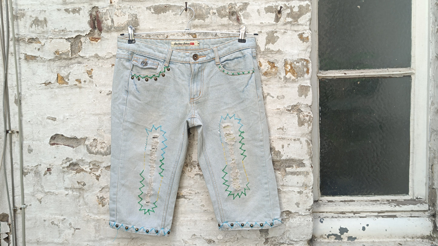 Cailina Vintage Y2K Denim Jorts Embroidered Distressed Jean Shorts 90s Capris M