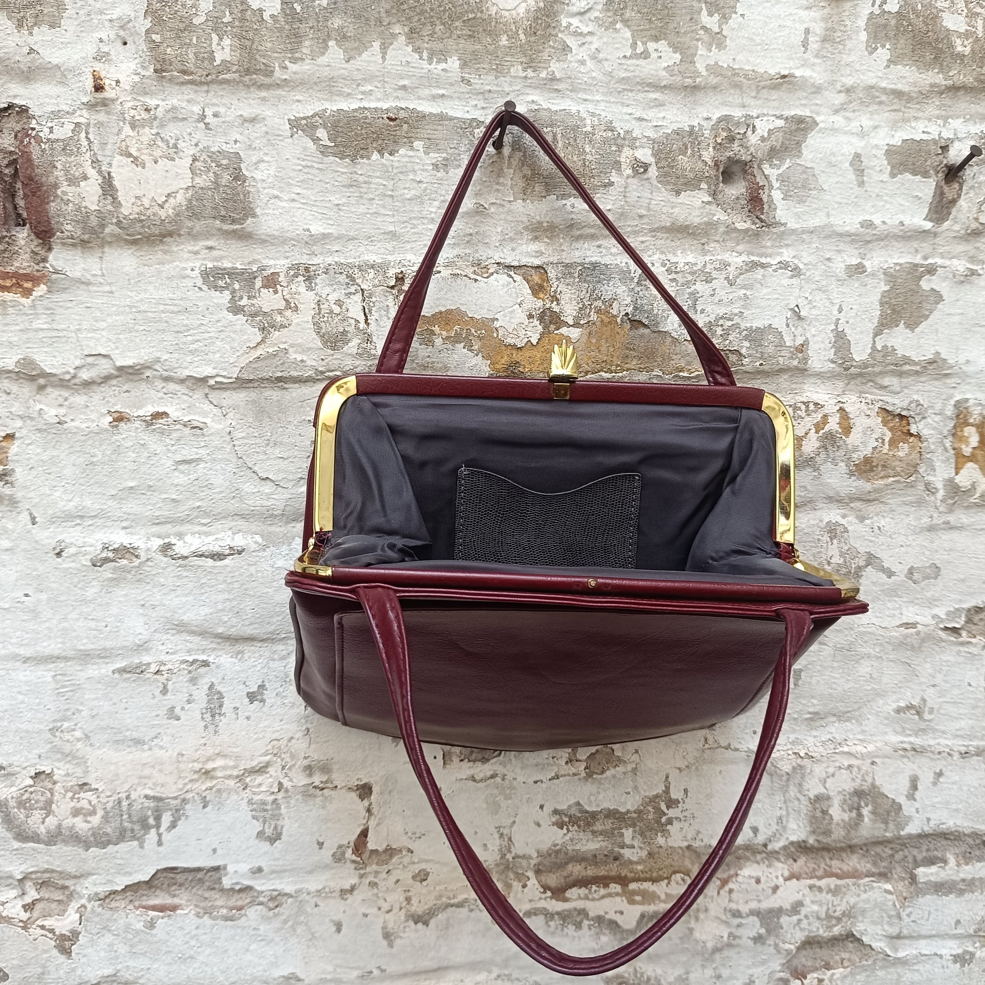 Burgundy Handbag - Vintage 60s Frame Bag | Clasp Purse