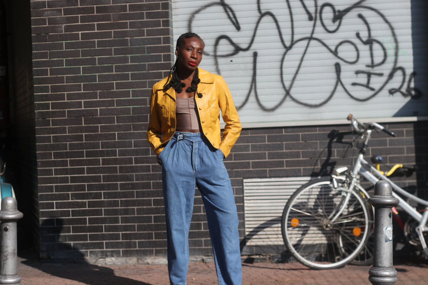 Vintage 80s Yellow Leather Cropped Jacket - Bold Boxy Fit, Real Retro Style