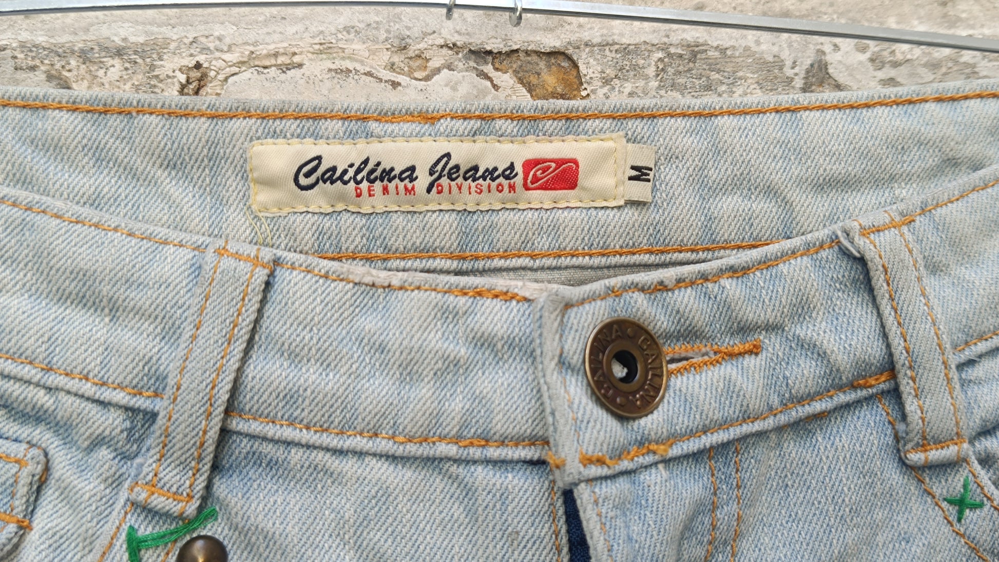 Cailina Vintage Y2K Denim Jorts Embroidered Distressed Jean Shorts 90s Capris M