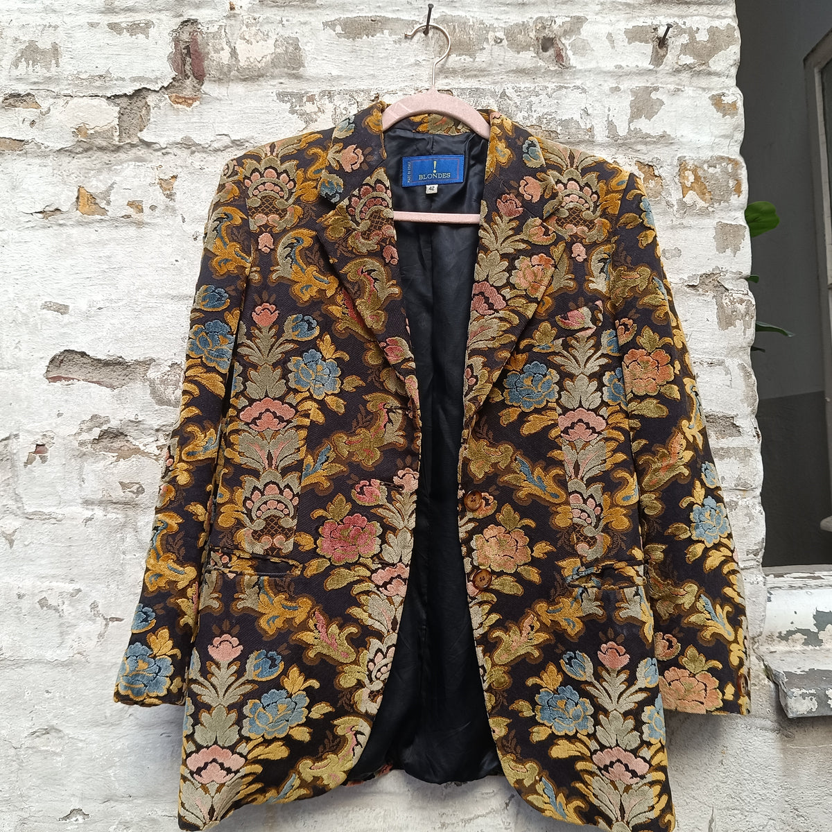 Blondes Italy floral tapestry blazer, size 42