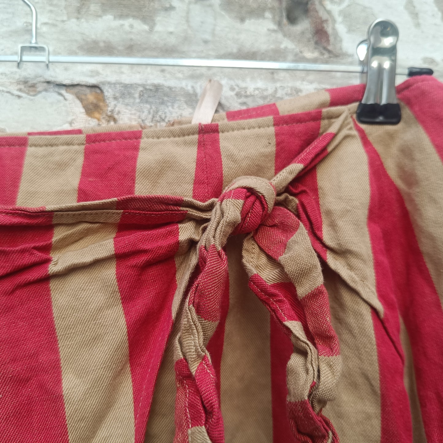 Striped Faux Wrap Skirt | Vintage 90s Red Beige | Size L EU 44