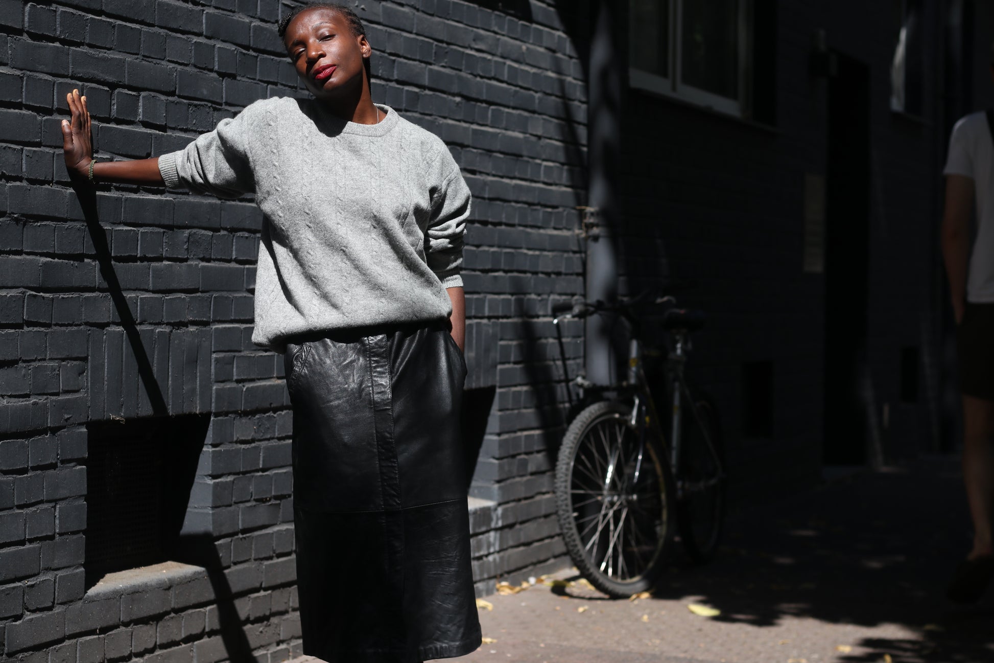 Black Leather Midi Skirt - Vintage 80s High Waist Pencil Skirt | M