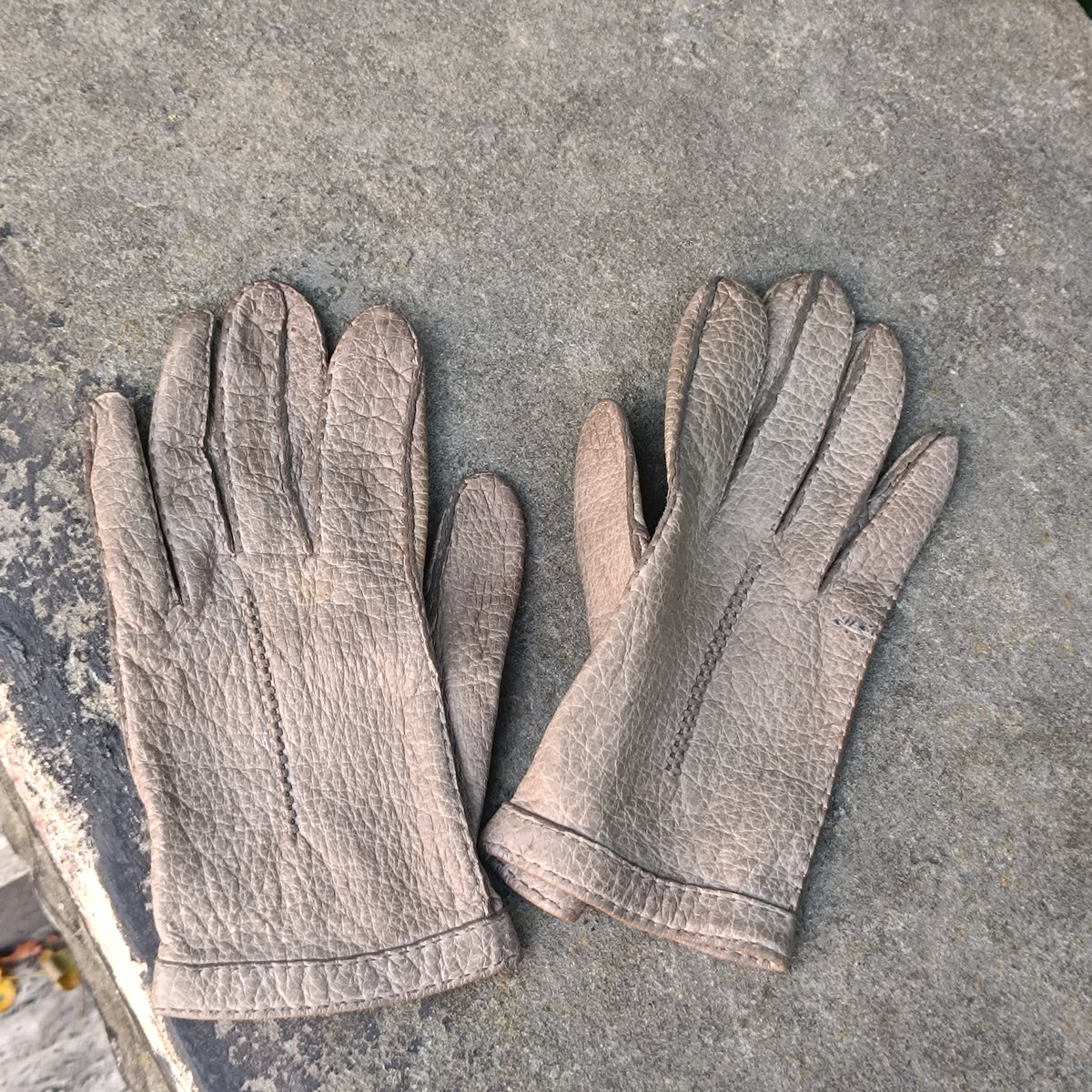 Leather Gloves | Vintage 70s Taupe Peccary Gloves | Size S
