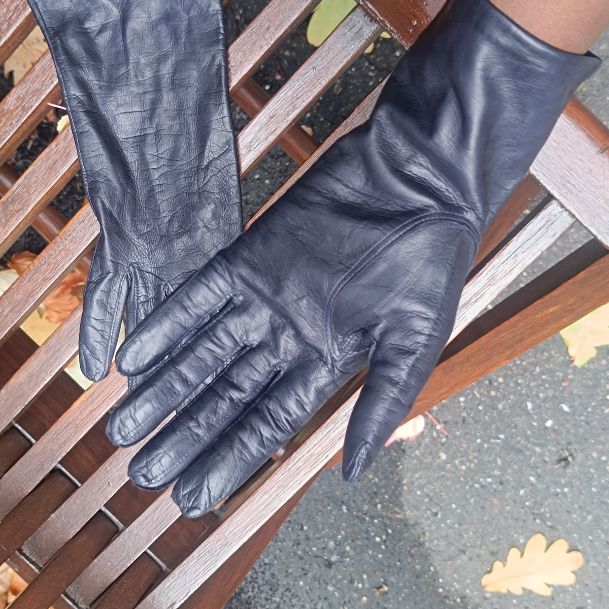 Leather Gloves | Vintage 80s Dark Navy Blue Mid Gauntlet | Size S