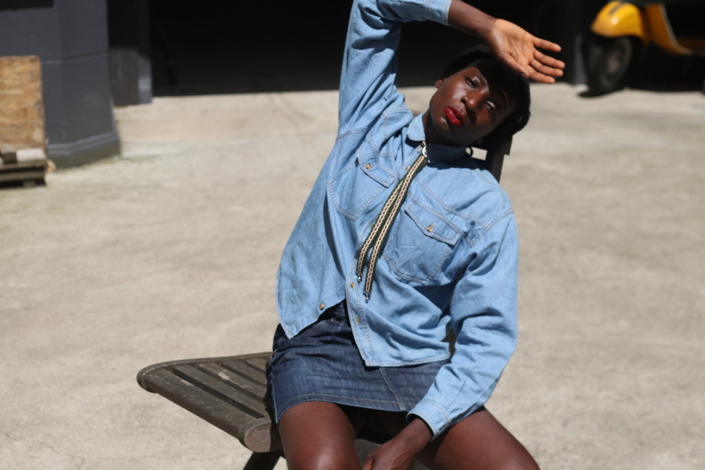 Vintage 90s Light Wash Denim Shirt Western Long Sleeve Blue Jean Button Up Top