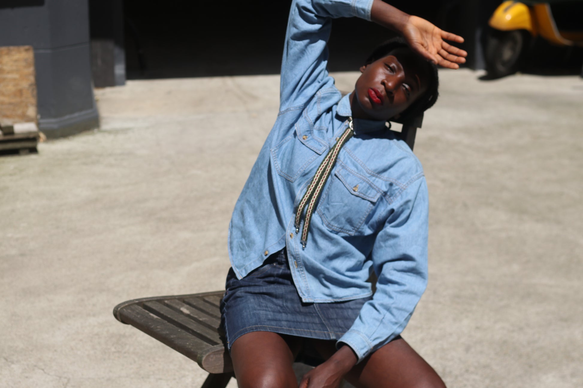 Vintage 90s Light Wash Denim Shirt Western Long Sleeve Blue Jean Button Up Top