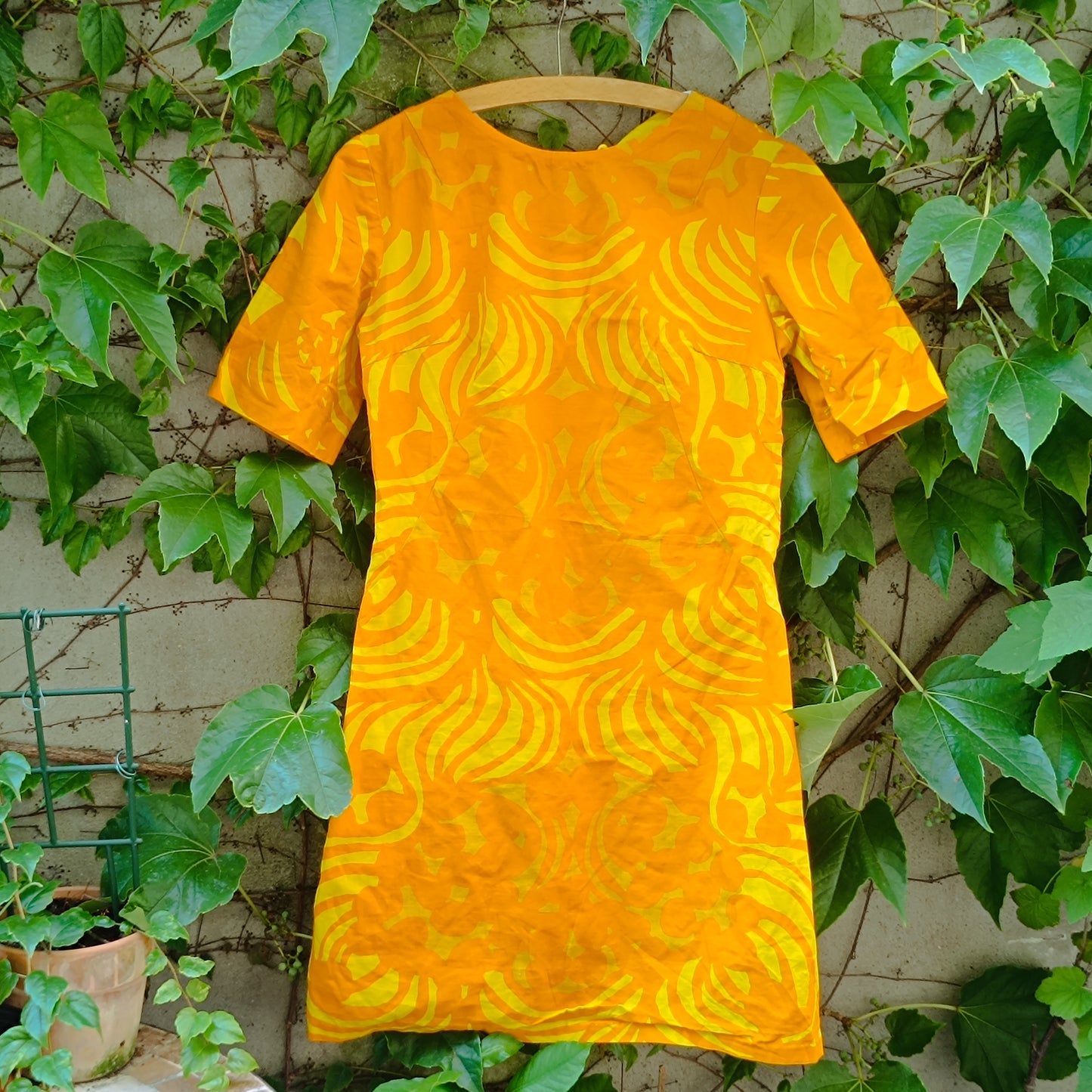 Vintage 1960s Yellow Patterned Shift Dress - Retro Short Sleeve Mini