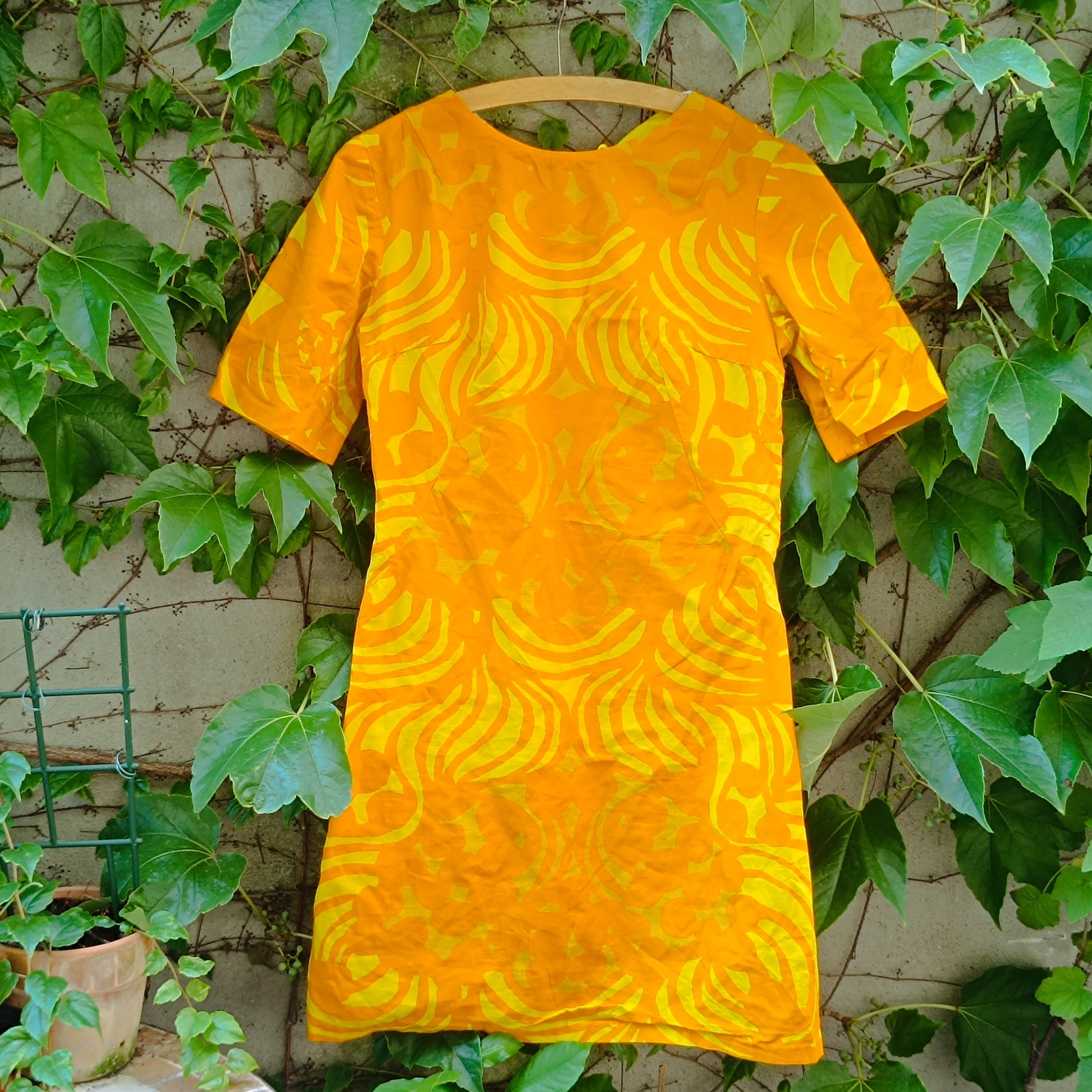Vintage 1960s Yellow Patterned Shift Dress - Retro Short Sleeve Mini