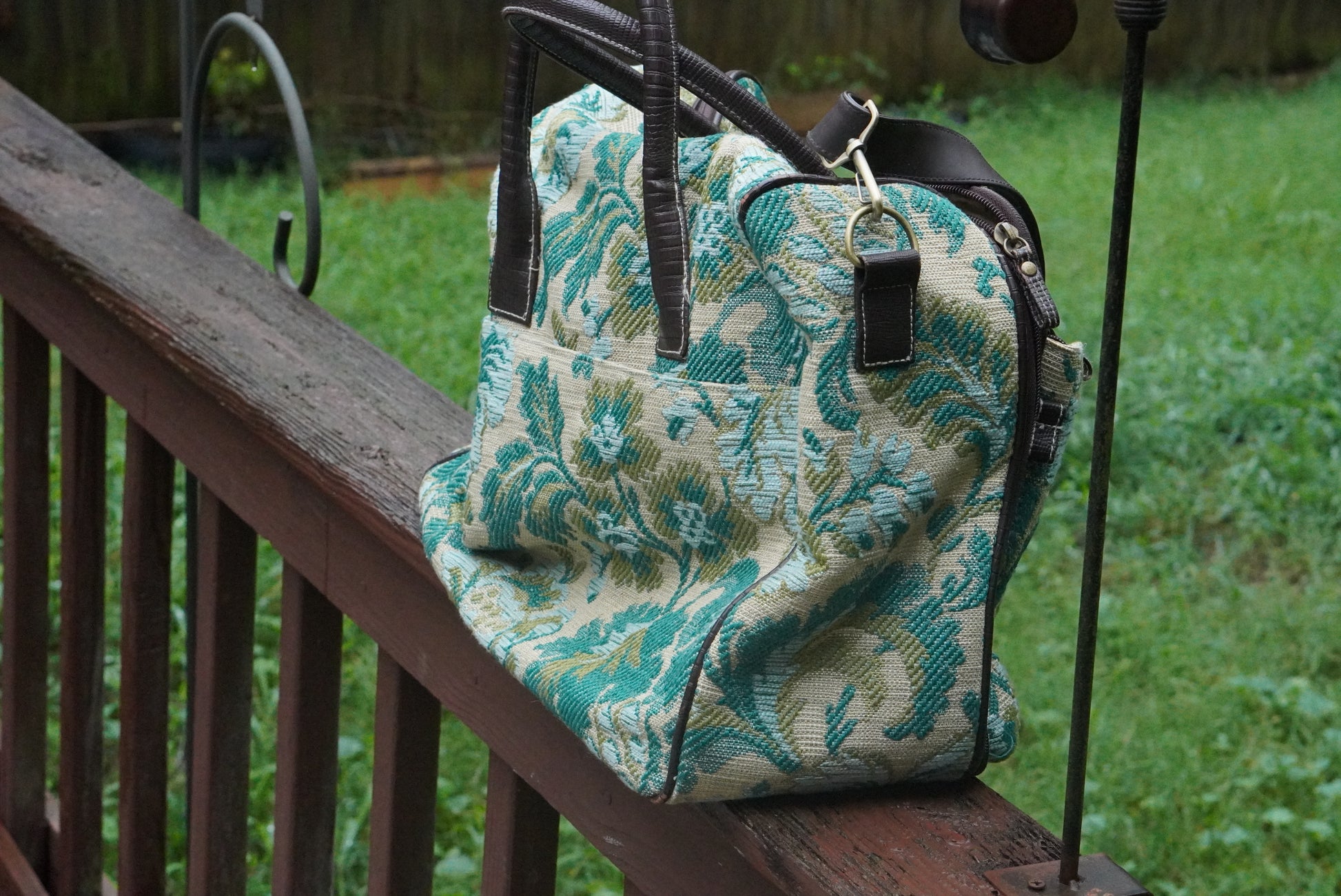 Bueno Vintage Tapestry Travel Bag - 90s Floral Weekender Duffle