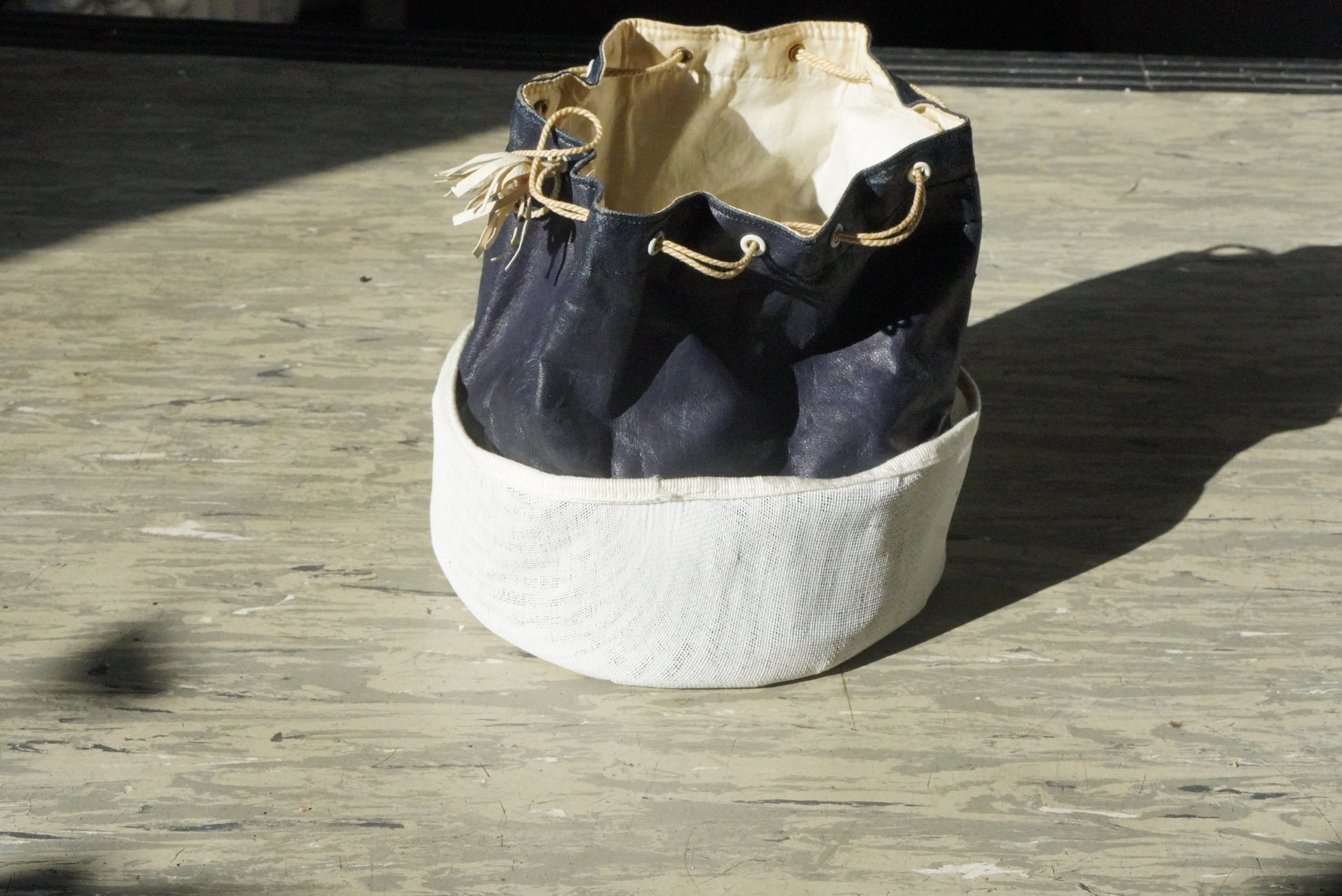 Vintage 70s Navy Leather Bucket Bag | Canvas Base Drawstring Pouch