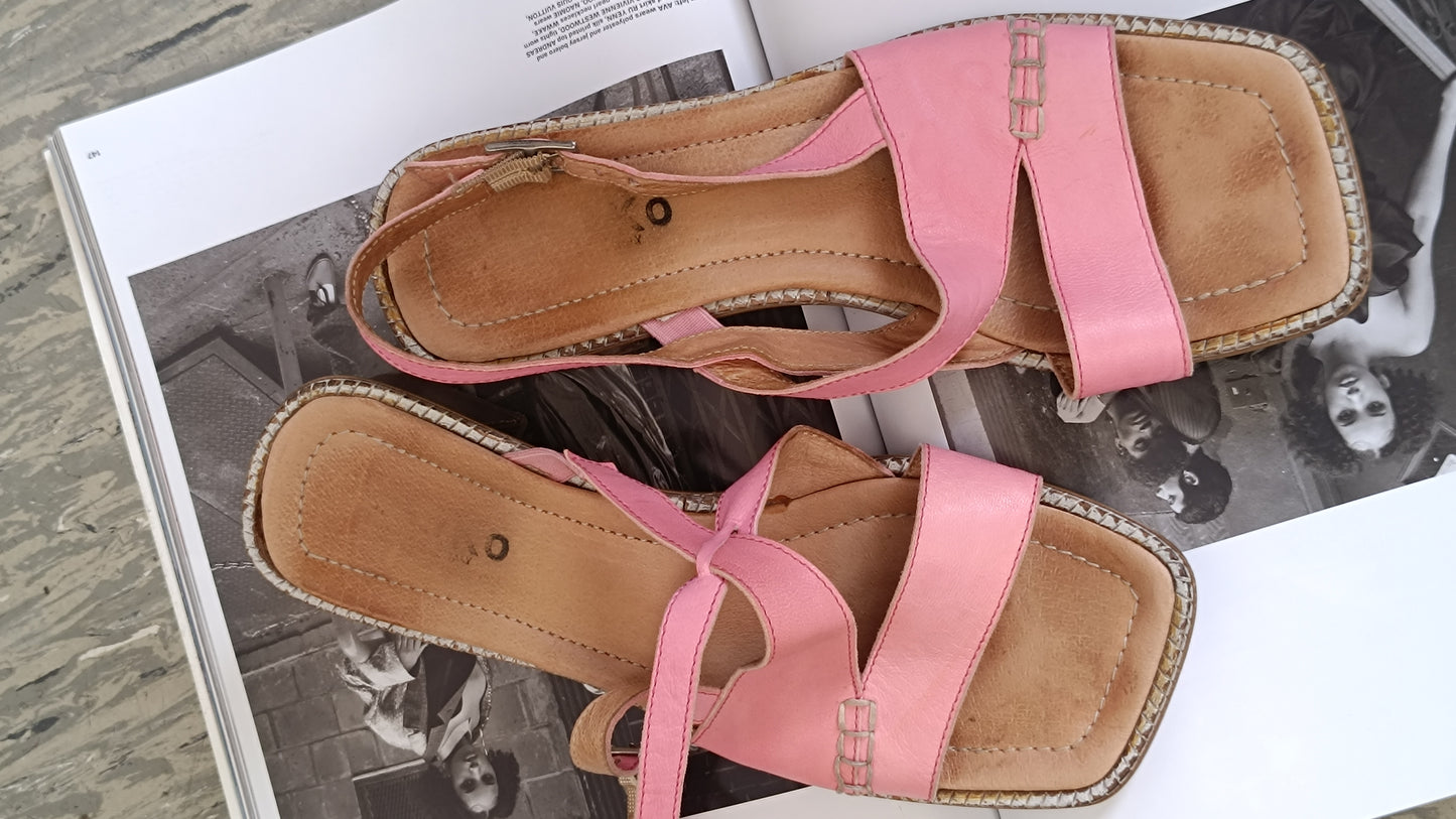 Vintage Pink Leather Sandals Size EU38