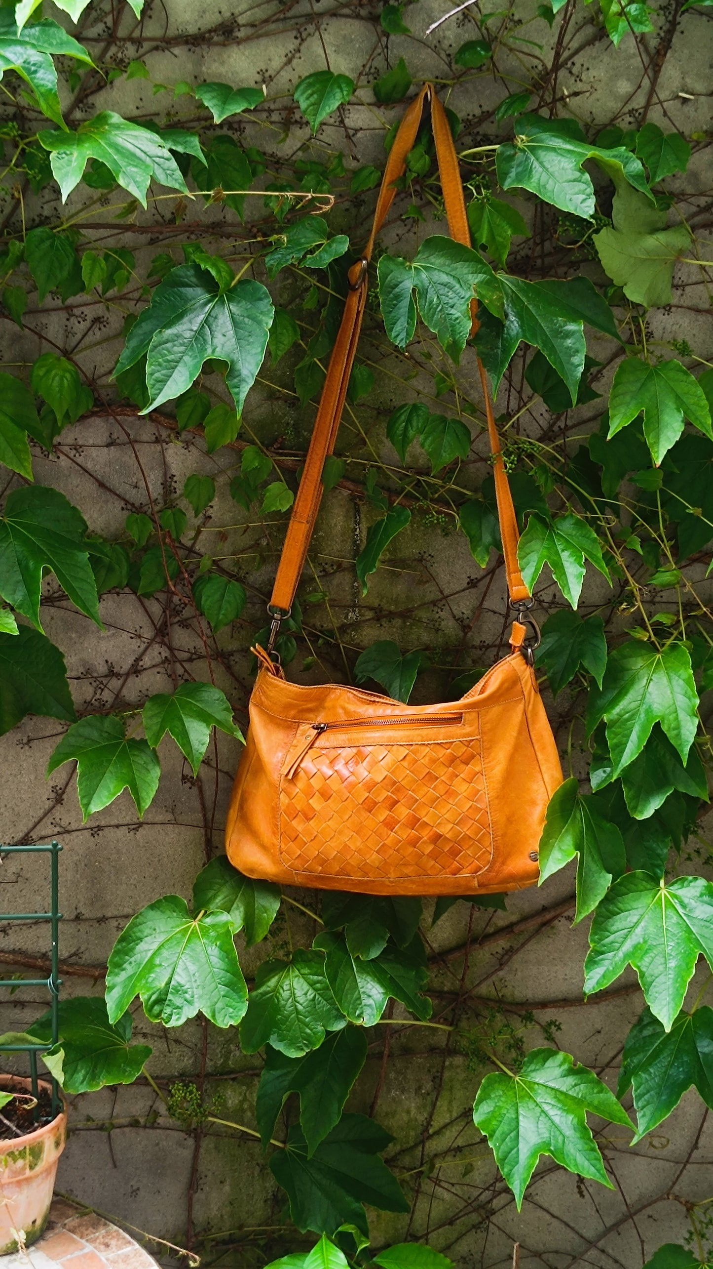 COX Vintage Tan Leather Crossbody Bag Woven Boho Shoulder Purse