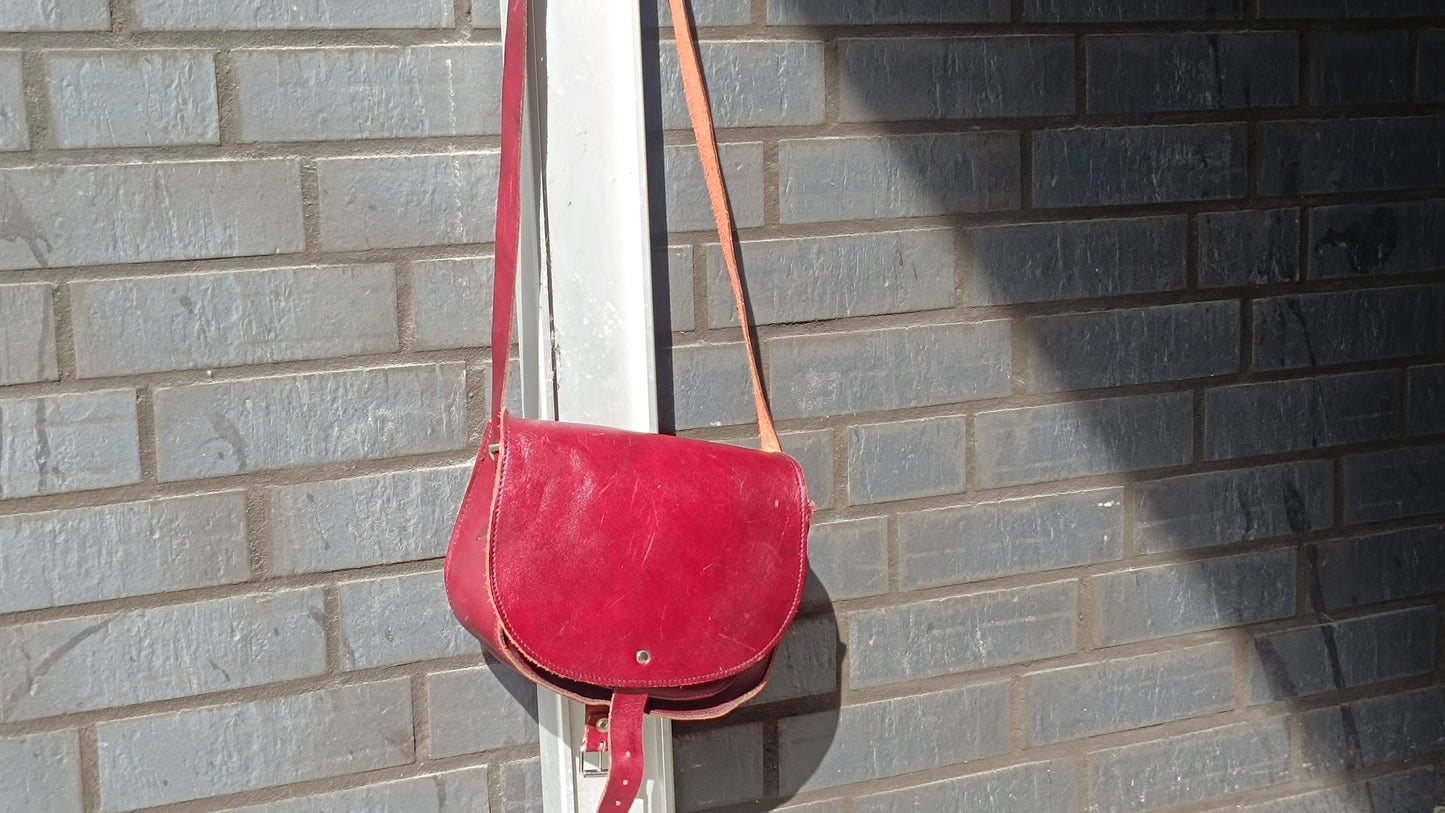 Vintage Red Leather Crossbody Bag - 70s Saddle Shoulder Purse