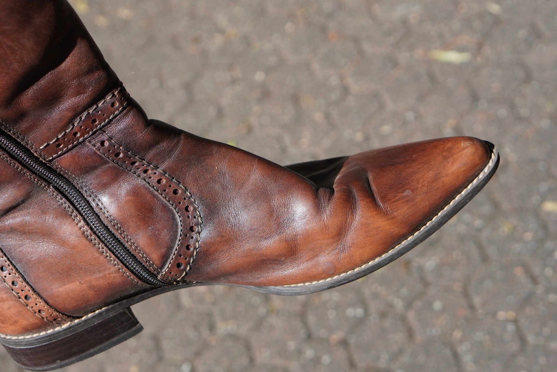 Tamaris Vintage 90s Brown Leather Knee High Boots Brogue Detail Riding Boots 41