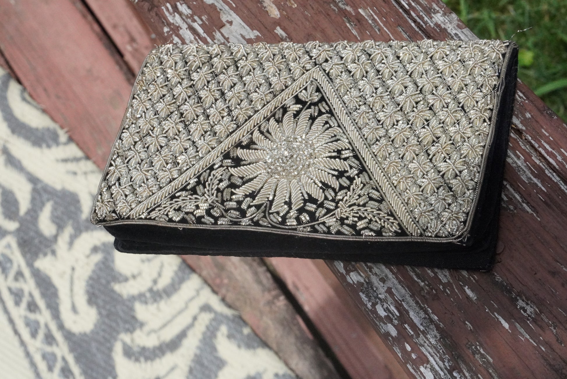 Vintage 1970s Metallic Zardozi Clutch Bag - Silver Embroidered Purse