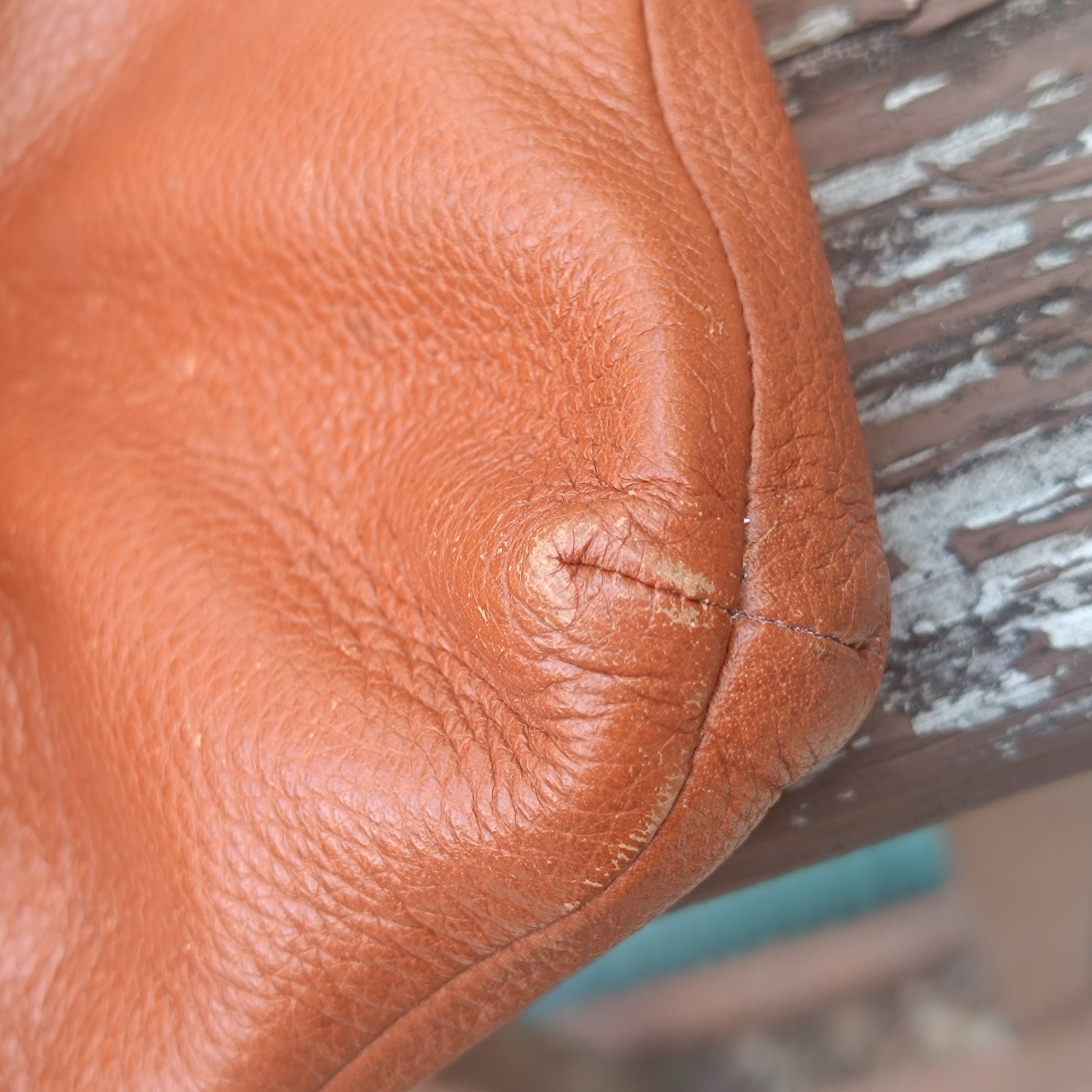 Fossil Vintage 90s Grained Leather Crossbody Bag in Brown