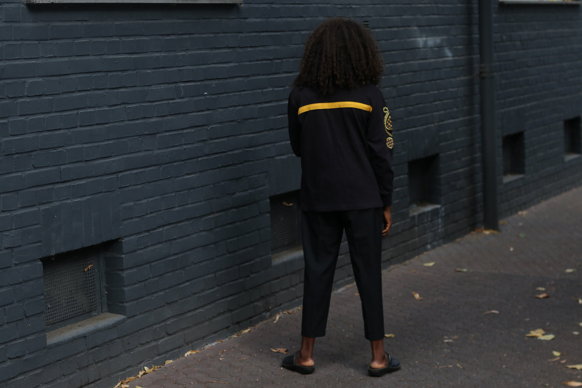 Vintage 80s Black Gold Embroidered Sweatshirt M | Nautical Graphic Jumper