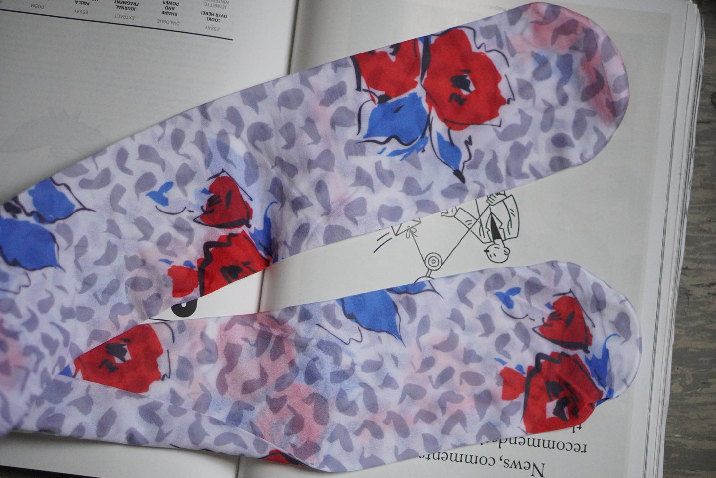 Floral Printed Tights - 1980s Vintage Patterned Pantyhose - Red Blue S