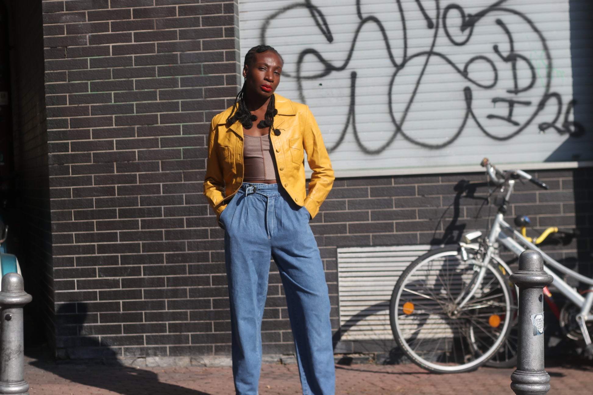 Vintage 80s Yellow Leather Cropped Jacket - Bold Boxy Fit, Real Retro Style